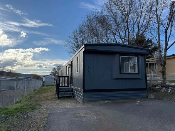 313 Sahara Ct, West Richland, WA 99353