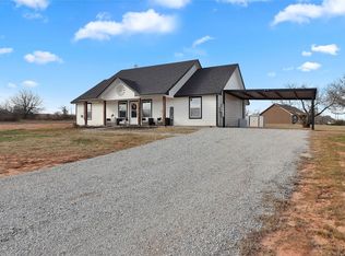 212 Mesquite Tree Ct, Poolville, TX 76487