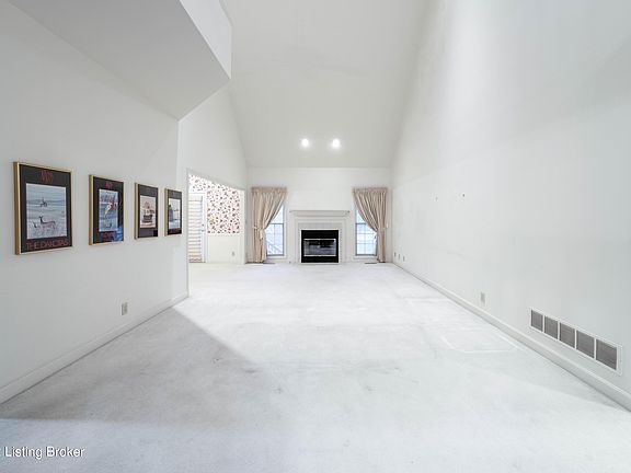 4th image of 513 Willowhurst Pl
