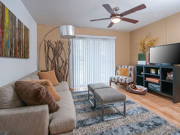 4th image of 1500 Royal Crest Dr #15-134