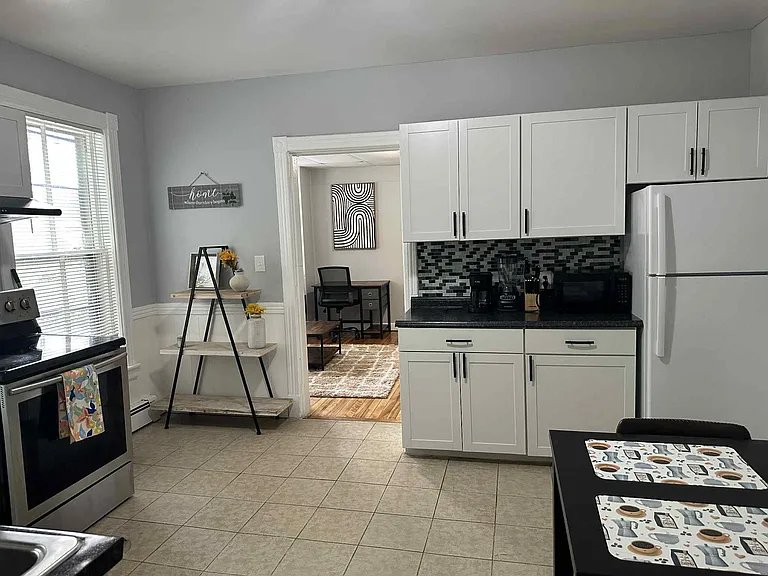 73 Green Hill Pkwy #1R — Photo 3