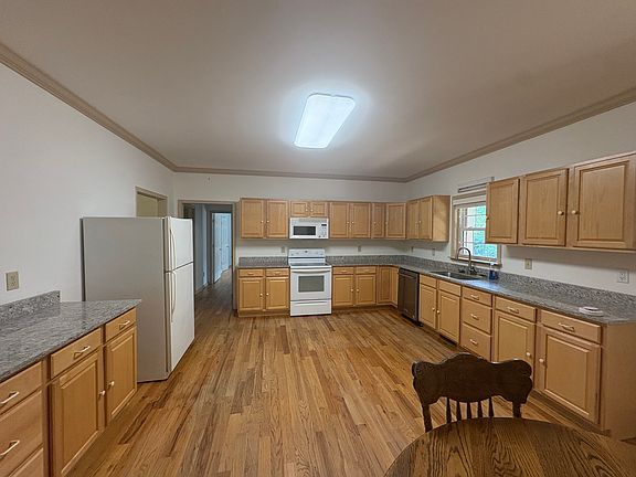 3rd image of 5786 Kanaday Rd
