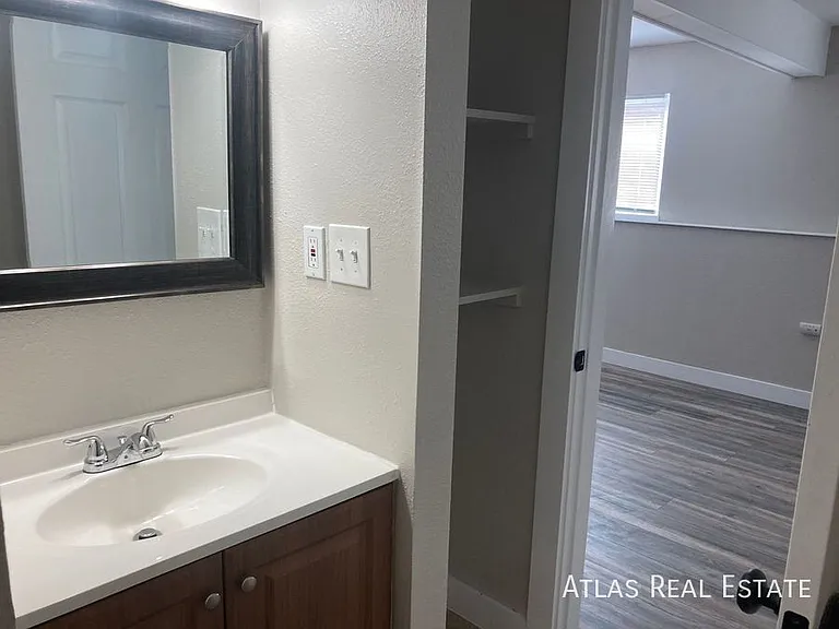 209 21st Avenue Ct — Photo 10