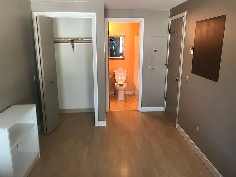 429 Main St #4 — Photo 4
