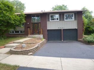 6001 Sherman Dr, Woodridge, IL 60517
