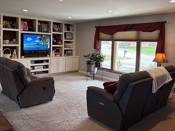 Main Floor Living Rm