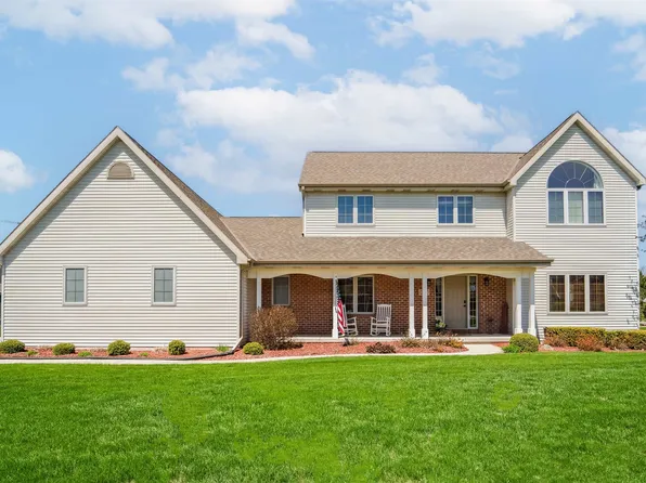 505 Mustang Ln, Fond Du Lac, WI 54935