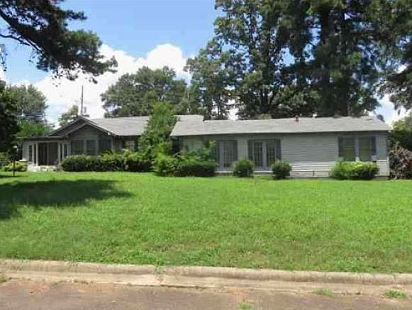 1st image of 4 Creekwood Dr