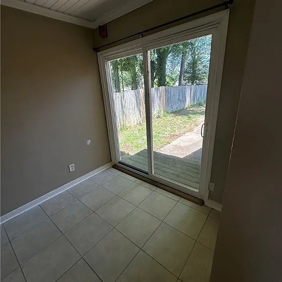 9004 Sparrow Dr — Photo 11