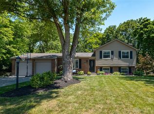 1660 Garry Dr, Bellbrook, OH 45305