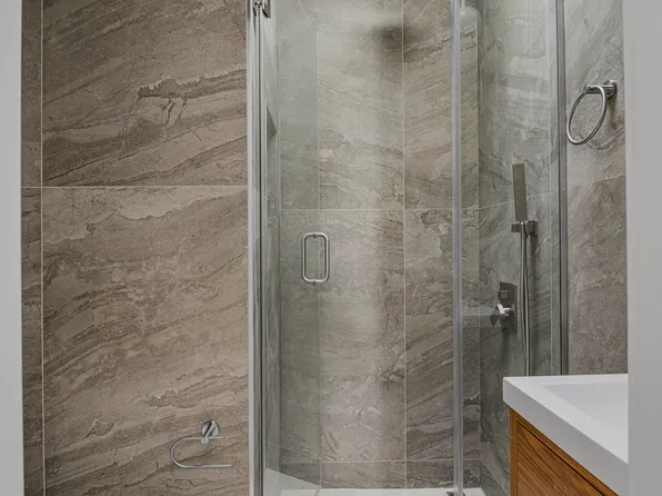 255 West 15th Street image 8 of 10