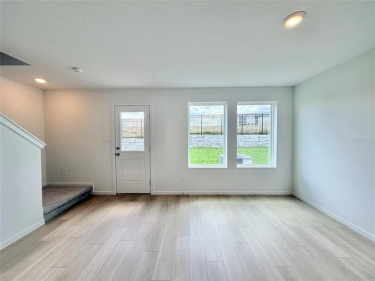 842 Lynx St — Photo 12