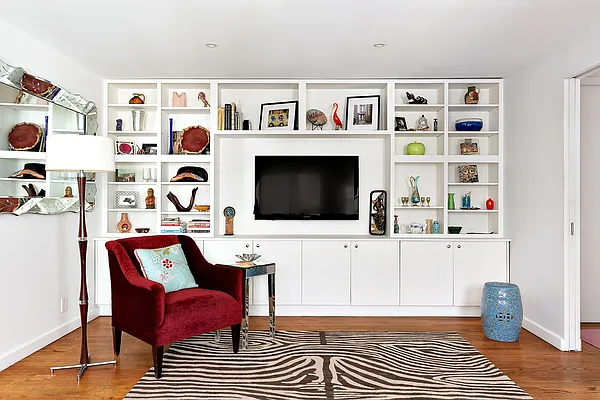 Sold by Compass | media 2