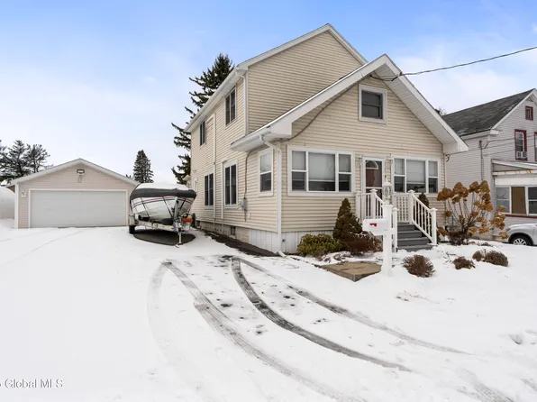 33 Taft Avenue, Latham, NY 12110