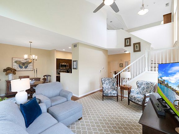 4th image of 224 Camel Bend Ct
