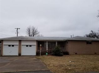 731 E Harrison St, Bristow, OK 74010