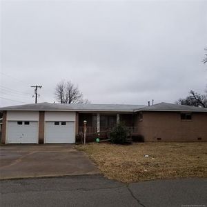 731 E Harrison St, Bristow, OK, 74010