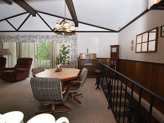 3rd image of 134 Nickel Ln