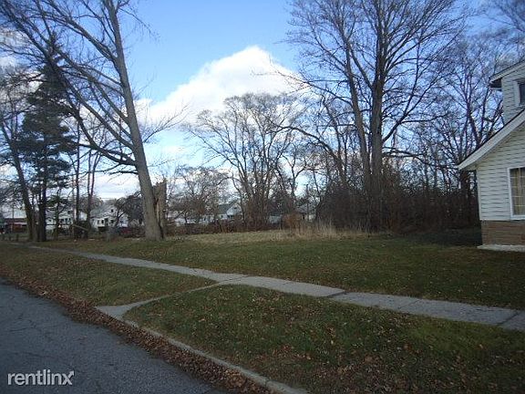 2nd image of 17850 Greeley St