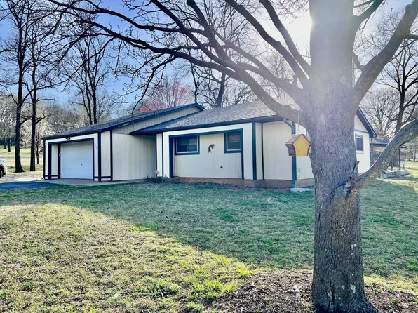 109 George Blvd, Coffeyville, KS 67337