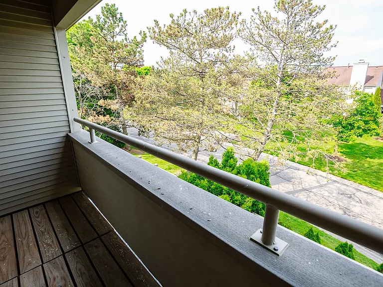 716 Eton Ct — Photo 22