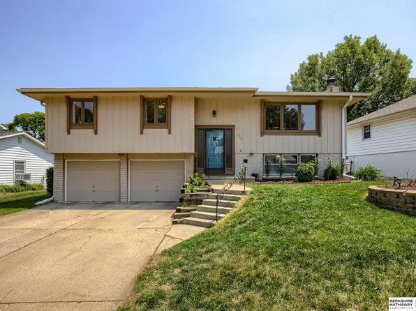 4305 N 101st St, Omaha, NE 68134