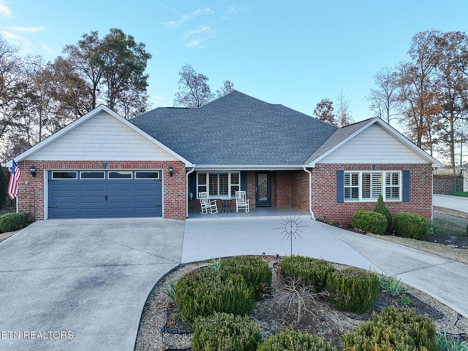 1st image of 1131 Houston Springs Rd