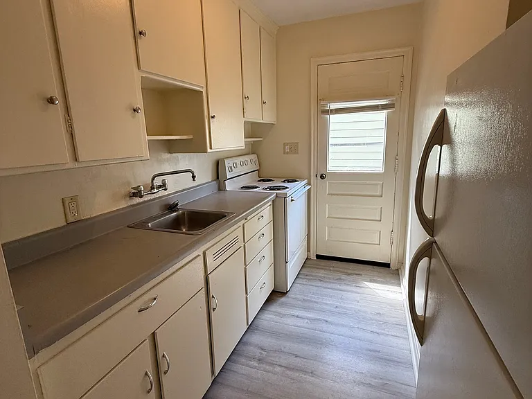 1835 S 14th St #1835 — Photo 3