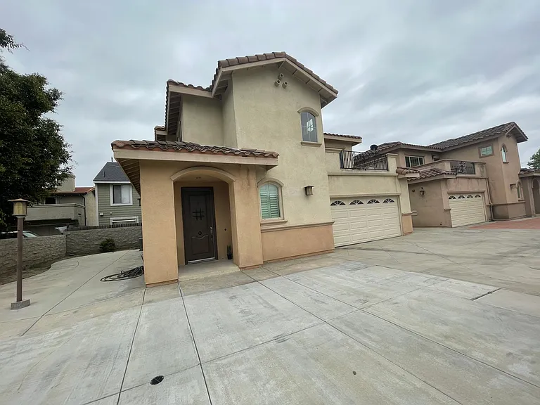 Cedar St — Photo 1