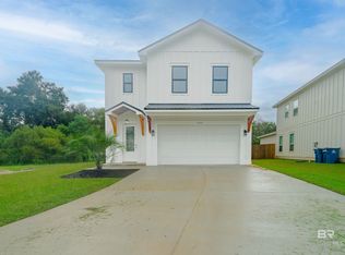 7120 Lakeview Dr, Gulf Shores, AL 36542