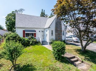 231 Grace St, Cranston, RI 02910