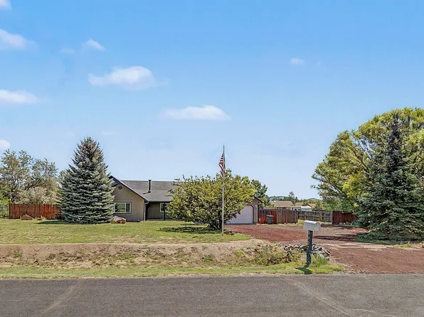9907 Heritage Dr, Flagstaff, AZ 86004