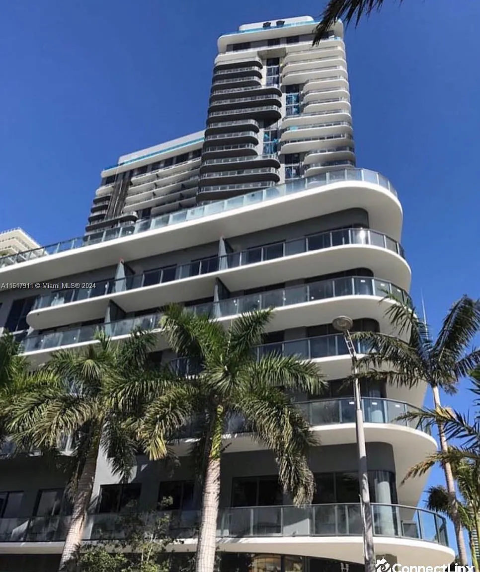 1 bed, 1.0 bath, $3,350 — Photo 1