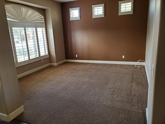5th image of 23577 N 77th St