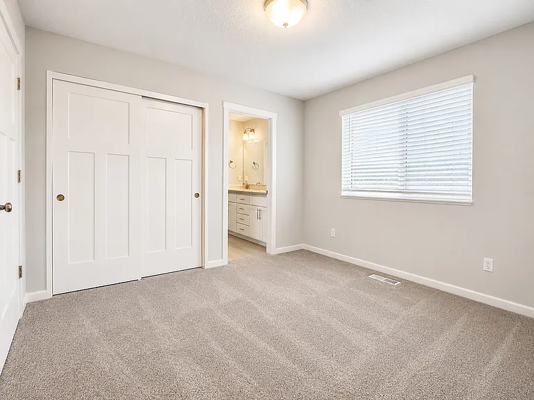 31693 NW Turel Dr — Photo 10