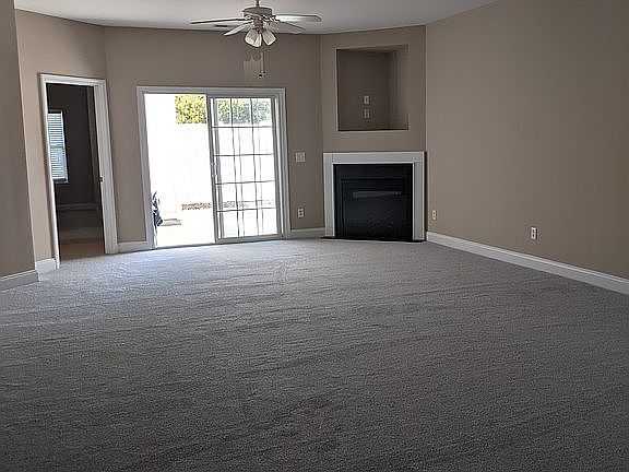 4th image of 1686 Honeybee Ln