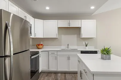 1010 Venice Blvd — Photo 3
