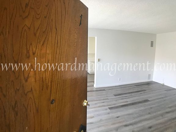 2nd image of 1427 S Crest Dr APT 1