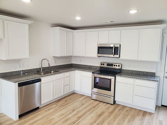 3rd image of 1202 Nedra Dr #A