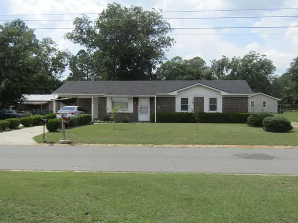 500 N Fieldstone Dr, Ocilla, GA 31774