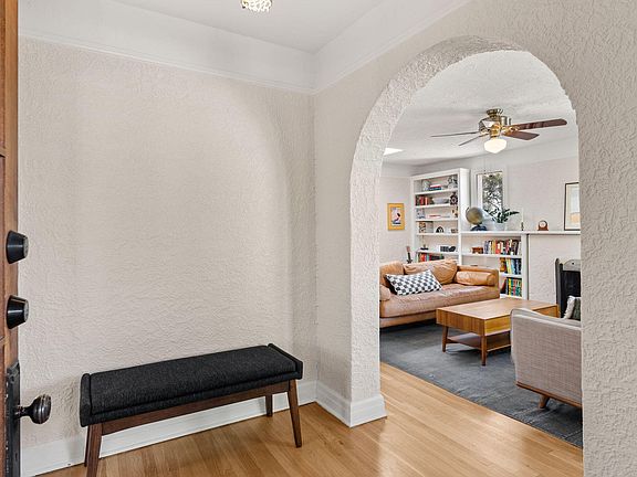 4th image of 531 Hermosa Dr NE