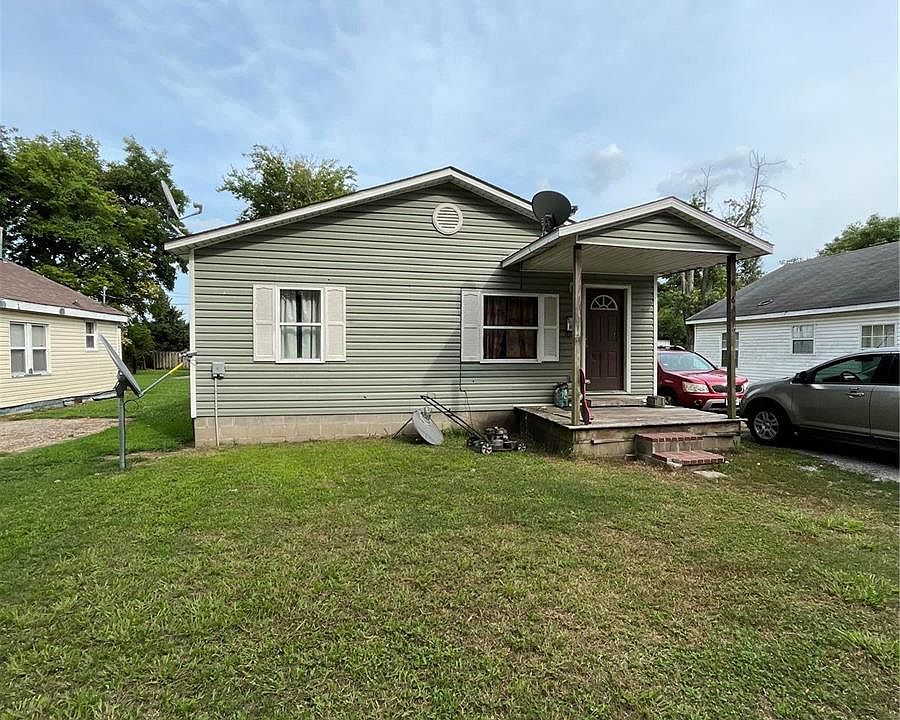 2nd image of 606 S 6th St