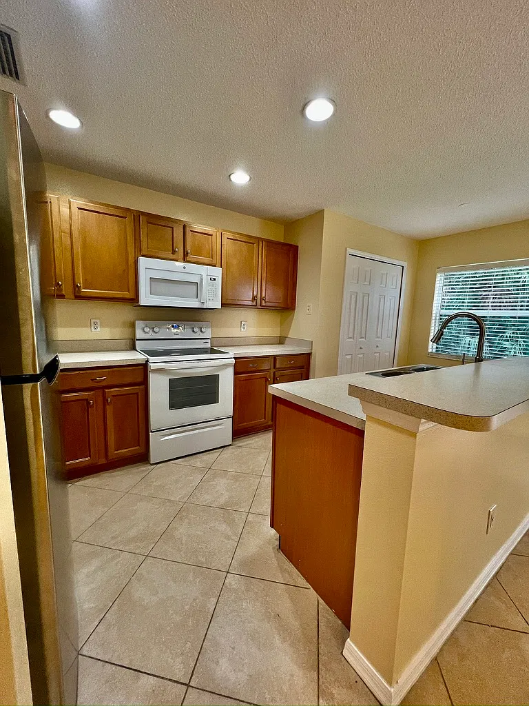 4310 Silver Falls Drive - 1 — Photo 2