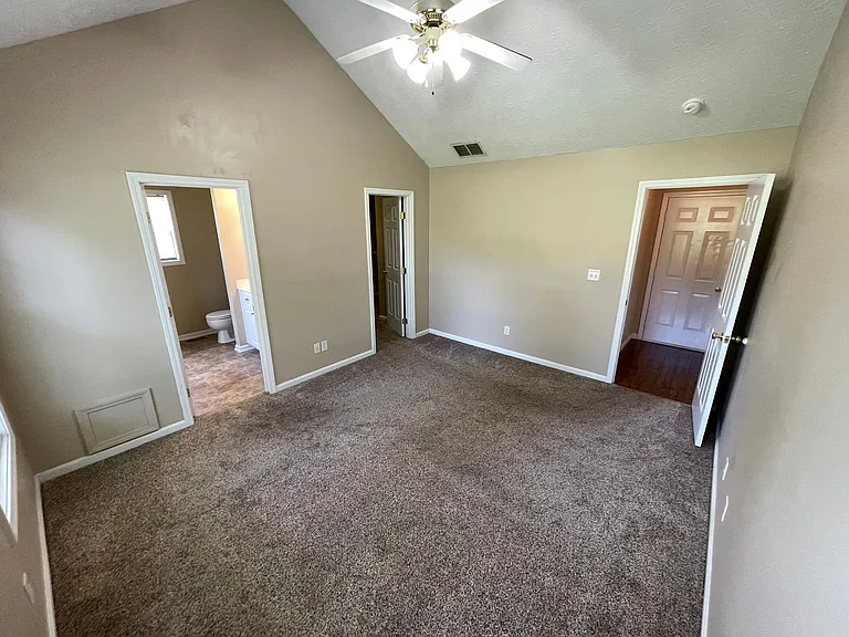 92 N Country Dr — Photo 9