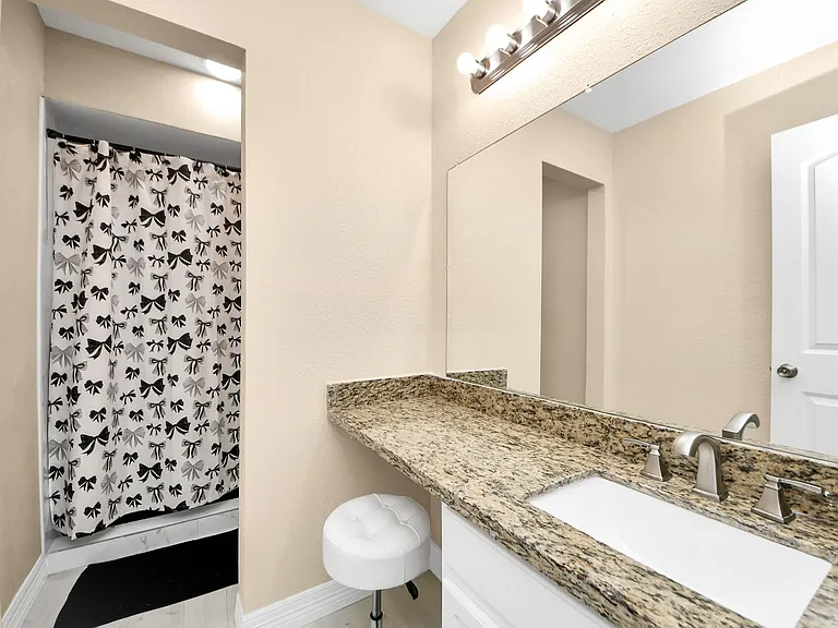 12334 Misty Laurel Dr — Photo 38