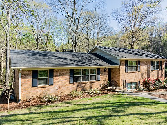 2nd image of 1101 Mountain Oaks Dr