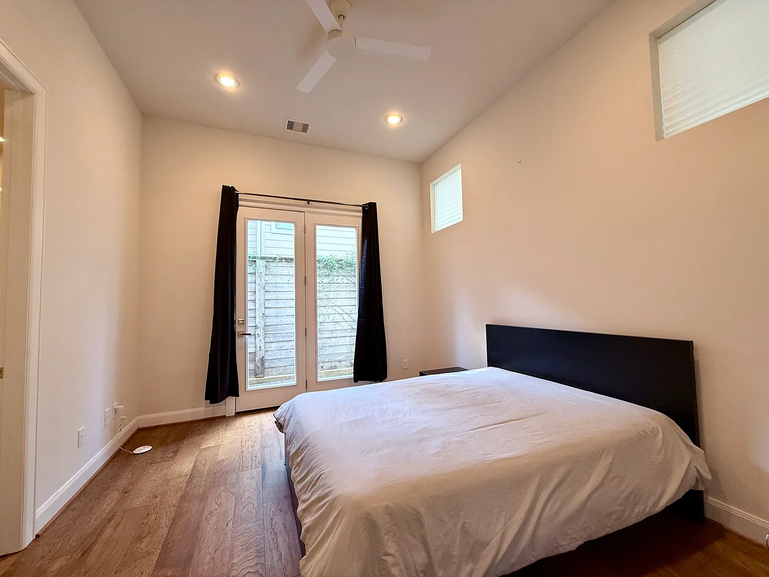 1 bed, 215 sqft, $870 — Photo 2