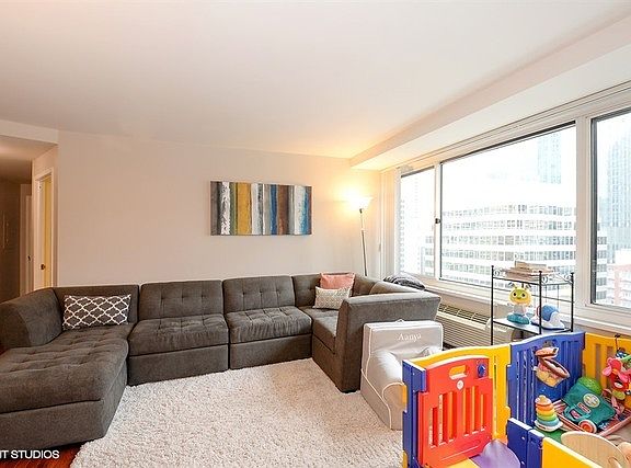 2nd image of 211 E Ohio St APT 2223