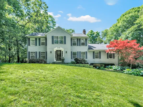 32 Vista Drive, Shelton, CT 06484