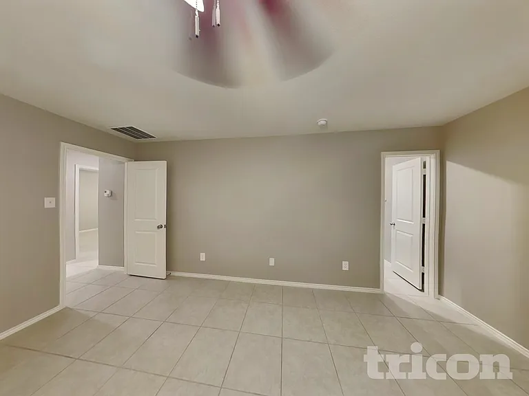 3103 Helix Bay Dr — Photo 5